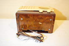 Load image into Gallery viewer, Butterscotch Honey Gold Catalin 1946 Emerson Model 520 Vacuum Tube AM Radio Sounds Great! Excellent Condition!