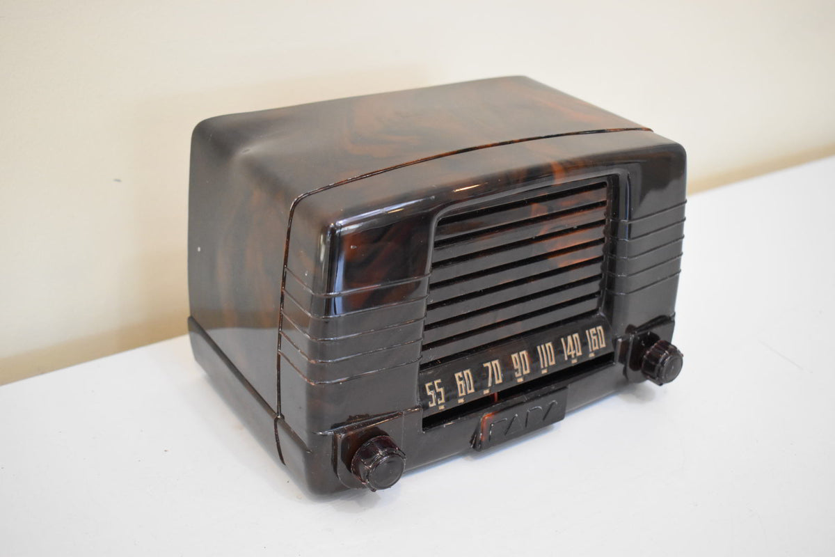 オークバール木目仕上げ 1947 RCA Victor モデル 75X15 AM ブラウン