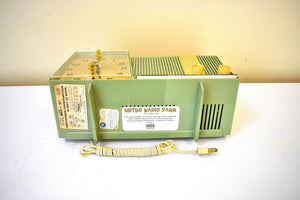 Avocado Green 1963 Motorola Model C11G Vacuum Tube AM Clock Alarm Radio Sounds Great! Rare Color! Pristine Condition!