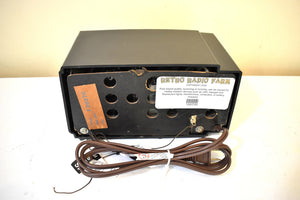Obsidian Black 1953 Silvertone Model 3007 Vacuum Tube AM Clock Radio Excellent Condition! Rare Model!