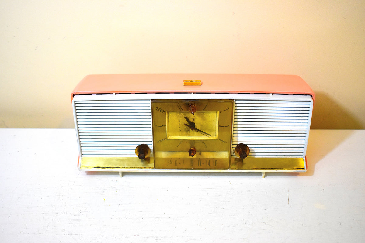 Peony Pink 1959 Silvertone Model 9027 Vacuum Tube AM Clock Radio