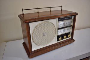 Honey Chestnut Solid Wood 1960s Westinghouse Model H680N7 AM/FM Vacuum Tube Radio Sounds Awesome!