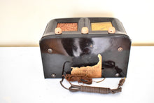 Load image into Gallery viewer, Walnut Brown Bakelite 1936 Westinghouse Model WR-120 Vacuum Tube AM Shortwave Radio Works Great! Excellent Plus Condition!