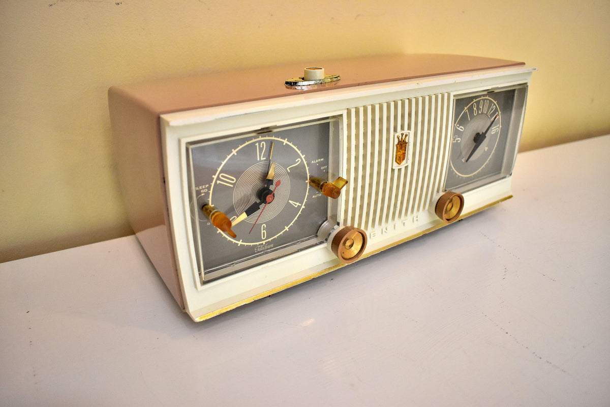 Sandalwood Tan and White 1960 Zenith Model C519 'The Nocturne' AM