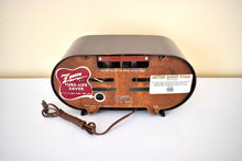 Load image into Gallery viewer, Kona Brown Racetrack Bakelite 1951 Zenith Consol-Tone Model H511 Vacuum Tube Radio Sounds Great! Excellent Condition!
