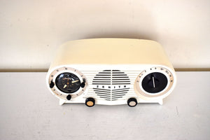 White Owl Eyes Bakelite 1954 Zenith Model L515W AM Vacuum Tube Radio Excellent Condition! Great Sounding!