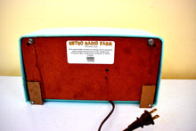 Load image into Gallery viewer, Robin Egg Turquoise Crosley 1951 Model 11-125GN AM Vacuum Tube Clock Radio Quality Construction Sounds Great!