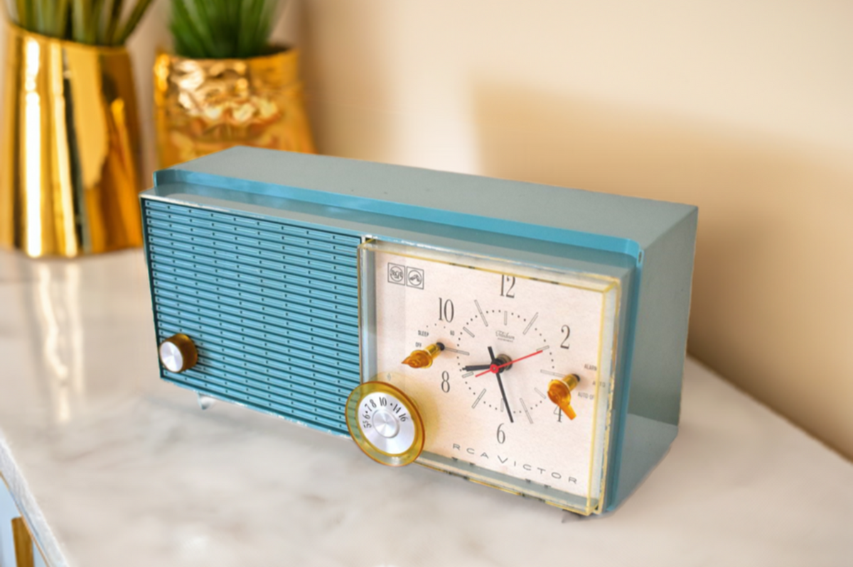 Clock radio Vintage authentic