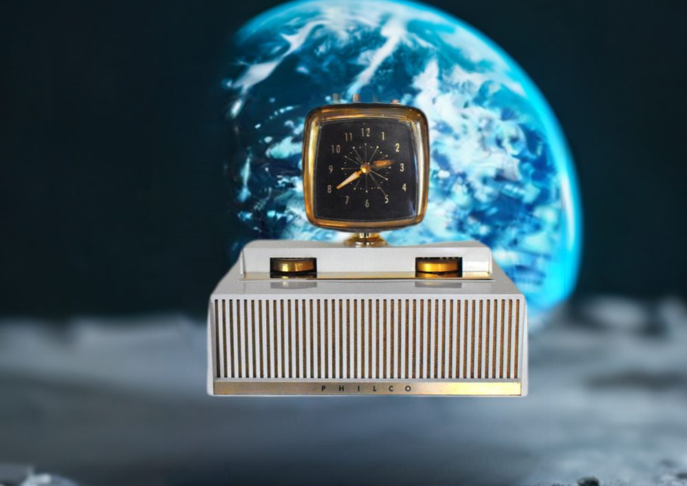 Aura White 1958 Philco Predicta Model H765-124 Vacuum Tube AM