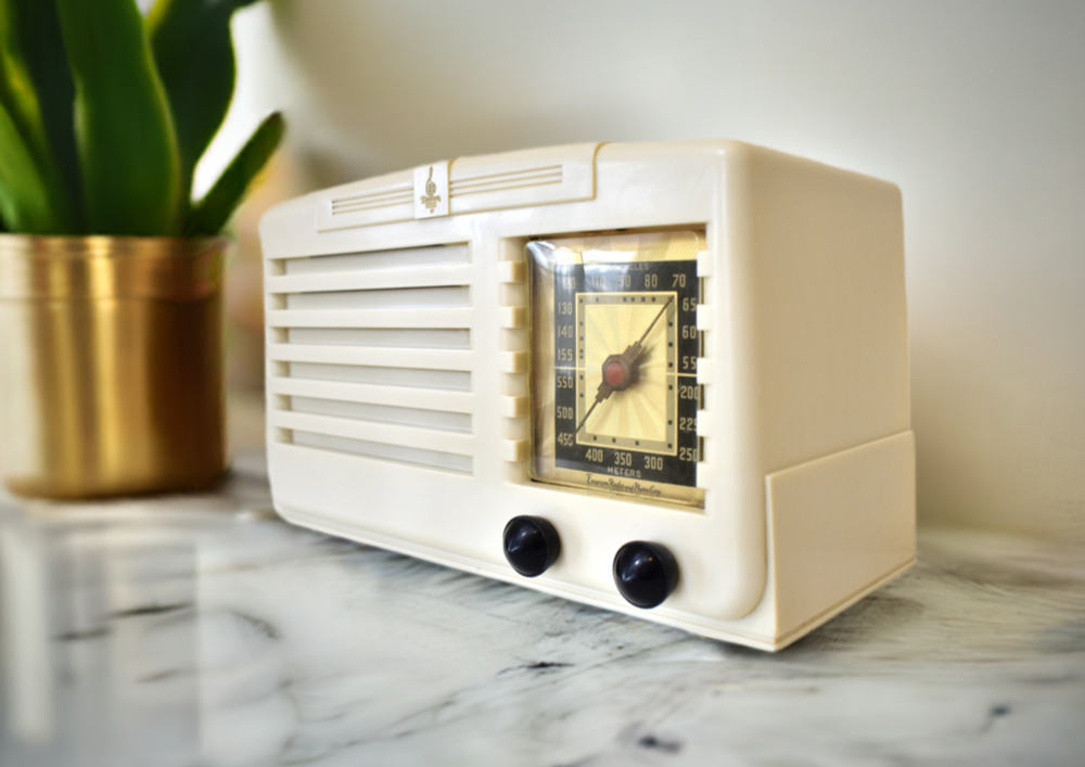 Carrara Ivory 1941 Emerson Model 414 AM Vacuum Tube Radio Golden Age B ...