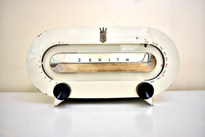 Satin Ivory Racetrack Bakelite 1951 Zenith Consol-Tone Model H511 Vacuum Tube Radio Looks and Sounds Great!