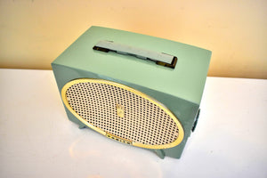 Sage Green 1955 Zenith Model 5Y01 Vacuum Tube AM Radio Sounds Great! Excellent Condition!