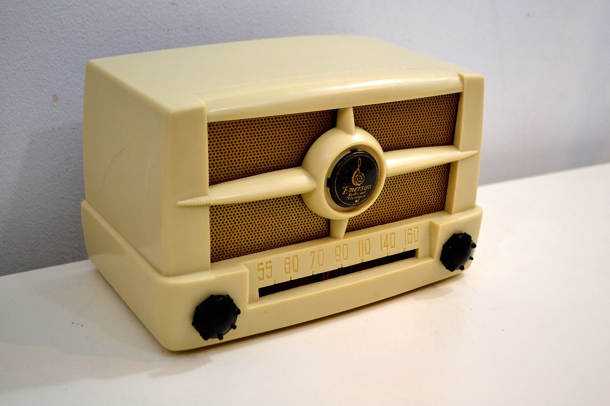 Vintage Cottage Home Emerson Radio in Cafe au Lait with Gold Highlighting, Olives shops and Doves