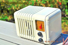 Load image into Gallery viewer, SOLD! - Oct 4, 2014 - SO CUTE 1940&#39;s Ivory Sky Rover Bakelite AM Tube AM Mini Radio WORKS! - [product_type} - Sky Rover - Retro Radio Farm