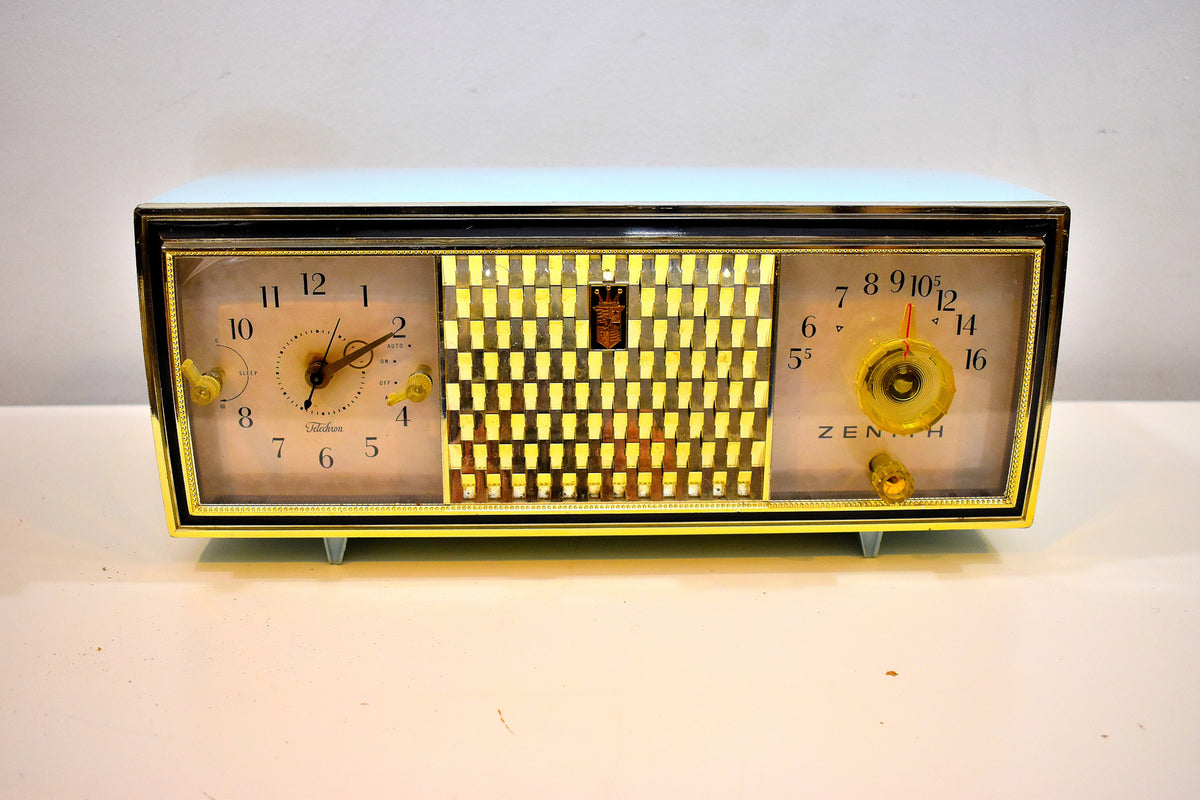 Diamond Blue and Gold Mid Century Vintage 1960 Zenith The Saxony Model  C520B AM Vacuum Tube Clock Radio Opulent Looks Sounds Primo!