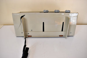 Silkwood Beige 1965 Channel Master Model 6260A Transistor AM Radio Cute Design Excellent Condition!
