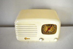 Bubble Ivory 1946 Clarion Model C100X Vacuum Tube AM Radio Excellent Condition Sounds Great!