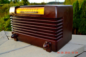 SOLD! - Nov 23, 2015 - BLUETOOTH MP3 READY - Post WWII 1952 Wards Airline Model 05BR-1525C AM Brown Bakelite Tube Radio Totally Restored! - [product_type} - Airline - Retro Radio Farm