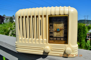 SOLD! - Oct 17, 2014 - BEAUTIFUL Art Deco 1940 Westinghouse WR-176 Plaskon AM Tube Radio Works! - [product_type} - Westinghouse - Retro Radio Farm