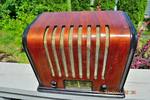SOLD! - Sept 17, 2015 - BEAUTIFUL Wood Art Deco Retro 1930's or 40's Kadette Model 76 AM Tube Radio Totally Restored! Wow! - [product_type} - Admiral - Retro Radio Farm