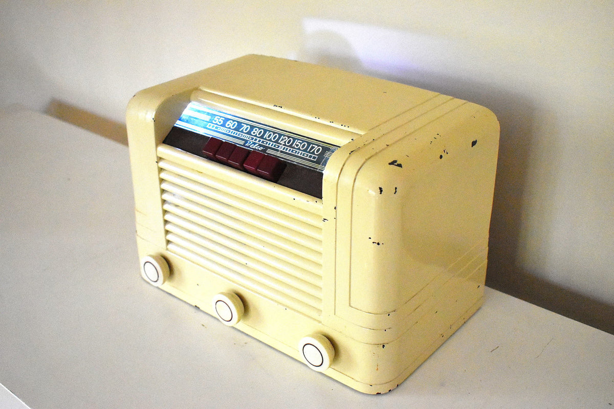 Vintage Delco hot r1234 tube radio