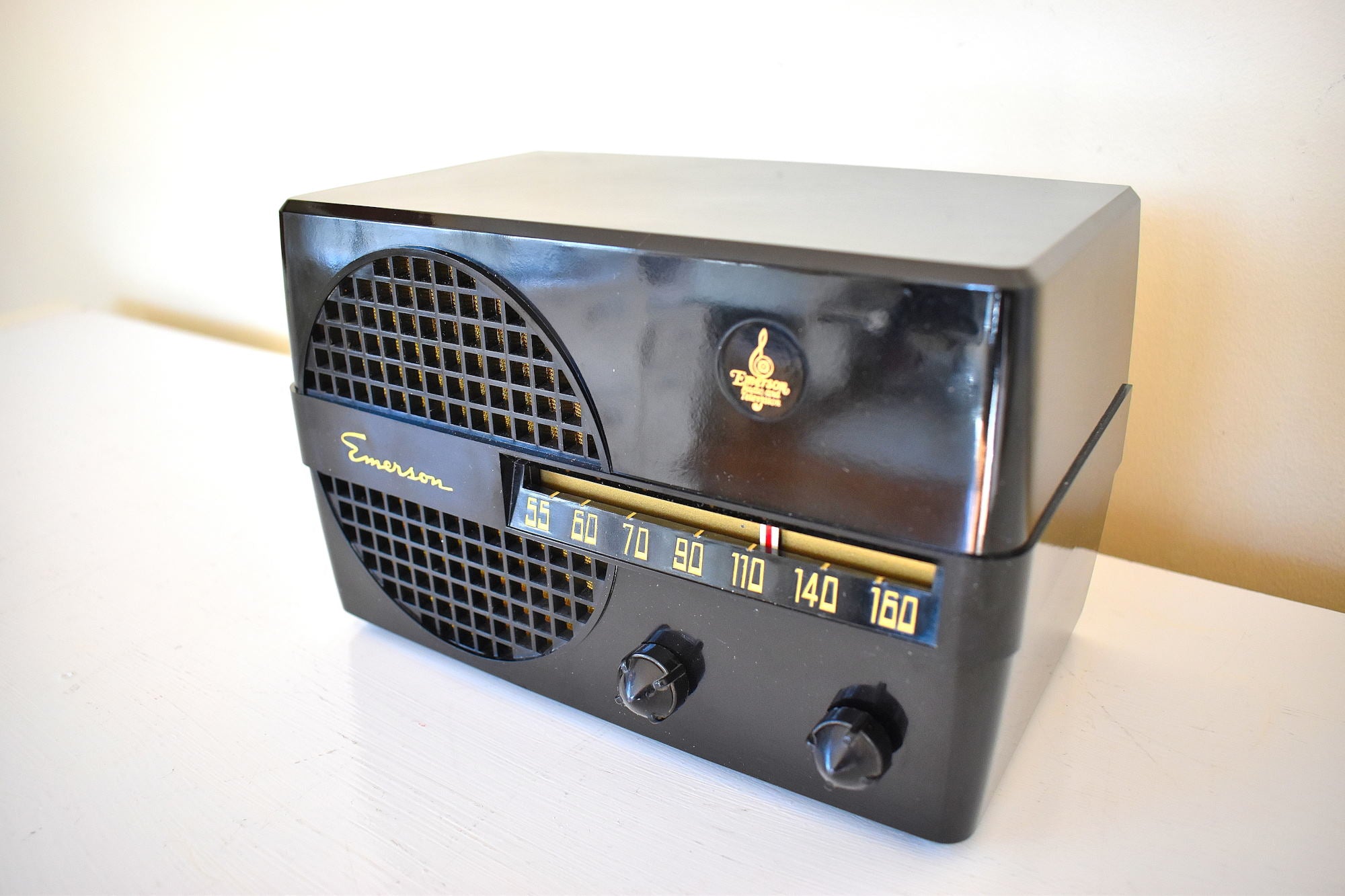 Bluetooth Ready To Go - Hematite Black 1952 Emerson Model 652 Vacuum Tube AM Radio Sounds Great! Beautiful Black Bakelite!