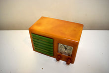 Load image into Gallery viewer, Yellow and Green Catalin 1936-37 FADA Model 5F60 &#39;Baby FADA&#39; Vacuum Tube AM Radio Excellent Condition! Rare Model!