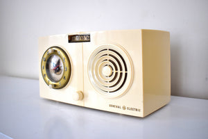 Bluetooth Ready To Go - Vanilla Ivory 1951 General Electric Model 511F Vacuum Tube AM Radio Beauty! Sounds Great!