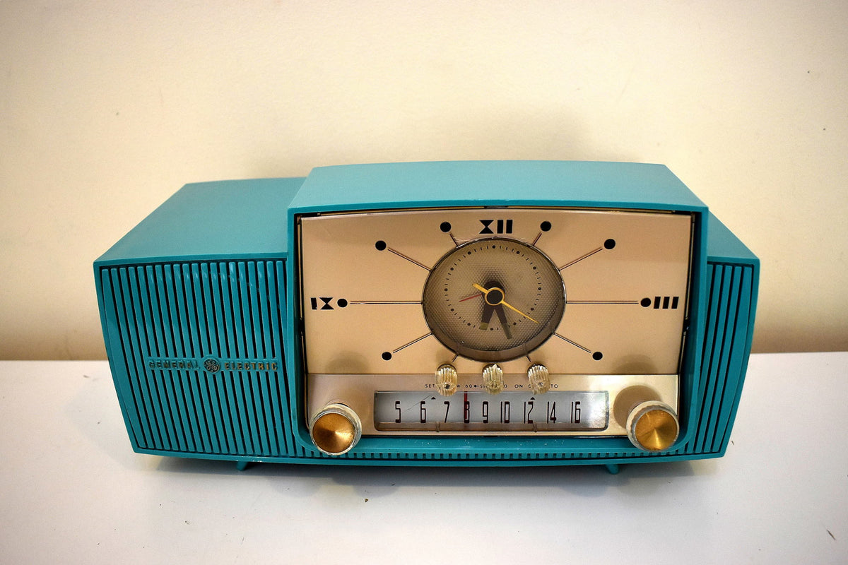 Turquoise Vintage GE Atomic popular Clock radio