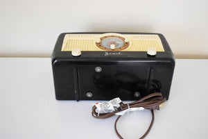 Black and Ivory 1950 Jewel Wakemaster Model 5057U Vacuum Tube AM Clock Radio The Master Awaketh!