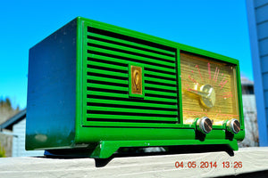 SOLD! - April 14, 2014 - KELLY GREEN Atomic Age Vintage 1955 Philco Model 124 Tube AM Radio WORKS!
