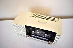Alpine White Mid Century 1959 General Electric Model C-433C Vacuum Tube AM Clock Radio Beauty Sounds Fantastic Popular Model!