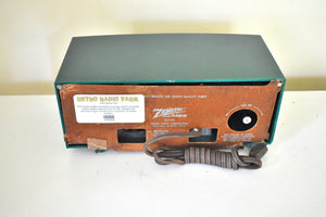 Shamrock Green Mid Century 1955 Zenith Model R521F AM Vacuum Tube Radio Sleek Sounds Great Bells and Whistles!