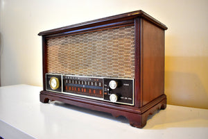 Fine Solid Wood Cabinetry Mid Century 1959 Zenith Model K731 AM FM Vacuum Tube Radio Excellent Condition Stellar Sounding!