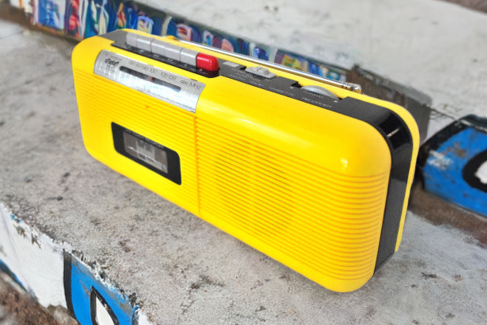 Taxicab Yellow 80s Street Beat Model CT-72 AM FM Cassette Mini Boombox Radio! Sounds Great Excellent Condition!