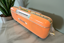 Charger l'image dans la galerie, Pretty in Pink Sharp Model QT50(P) AM FM Cassette Player Radio! Sounds Great Excellent Condition! 