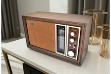 Charger l&#39;image dans la galerie, 1975-1977 Sony Model TFM-9450W AM/FM Solid State Transistor Radio Sounds Great!