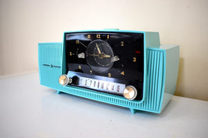 Ocean Turquoise Mid Century 1959 General Electric Model 914D Vacuum Tube AM Clock Radio Popular Model! Excellent Plus Condition!