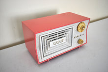 Charger l&#39;image dans la galerie, Coral Pink 1955 Admiral Model 5C45N AM Vacuum Tube Radio Excellent Condition! Sounds Great! Great Looking Design!