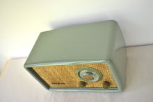 画像をギャラリービューアに読み込む, アンバーブラウン ベークライト 1948 RCA Victor Model 8-X-541 真空管AMラジオサウンド 大好評ベークライト！