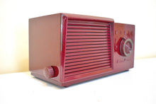 画像をギャラリービューアに読み込む, Bluetooth 準備完了 - バーガンディ スワール ヴィンテージ 1952 ゼネラル エレクトリック モデル 535 AM 真空管クロック ラジオ 素晴らしい状態の素晴らしいレシーバー！