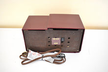 画像をギャラリービューアに読み込む, Bluetooth 準備完了 - バーガンディ スワール ヴィンテージ 1952 ゼネラル エレクトリック モデル 535 AM 真空管クロック ラジオ 素晴らしい状態の素晴らしいレシーバー！