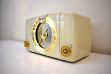 Charger l&#39;image dans la galerie, Bluetooth Ready To Go - Ivory White 1951 Arvin Model 451TL AM Vacuum Tube Radio Excellent Condition Great Receiver!