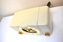 Charger l&#39;image dans la galerie, Bluetooth Ready To Go - Ivory White 1951 Arvin Model 451TL AM Vacuum Tube Radio Excellent Condition Great Receiver!
