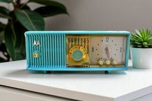 Charger l'image dans la galerie, Aquamarine Turquoise 1957 Motorola Model 56CD Vacuum Tube AM Clock Radio Rare Beautiful Color Sounds Fantastic!