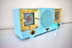 Celeste Blue Mid Century 1952 Automatic Radio Mfg Model CL-142 Vacuum Tube AM Radio Cool Model Rare Color!