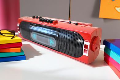 Red 80s Realistic Sound Model SCR-35 AM FM Cassette Stereo Mini Boombox Radio! Sounds Great Excellent Condition!