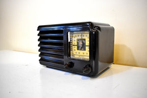 Gloss Brown Bakelite 1940s Quality Radio Model 250 Vacuum Tube AM Radio Sounds Great! Excellent Plus Condition!