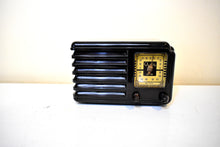 Load image into Gallery viewer, Gloss Brown Bakelite 1940s Quality Radio Model 250 Vacuum Tube AM Radio Sounds Great! Excellent Plus Condition!