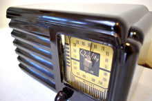 画像をギャラリービューアに読み込む, Gloss Brown Bakelite 1940s Quality Radio Model 250 Vacuum Tube AM Radio Sounds Great! Excellent Plus Condition!